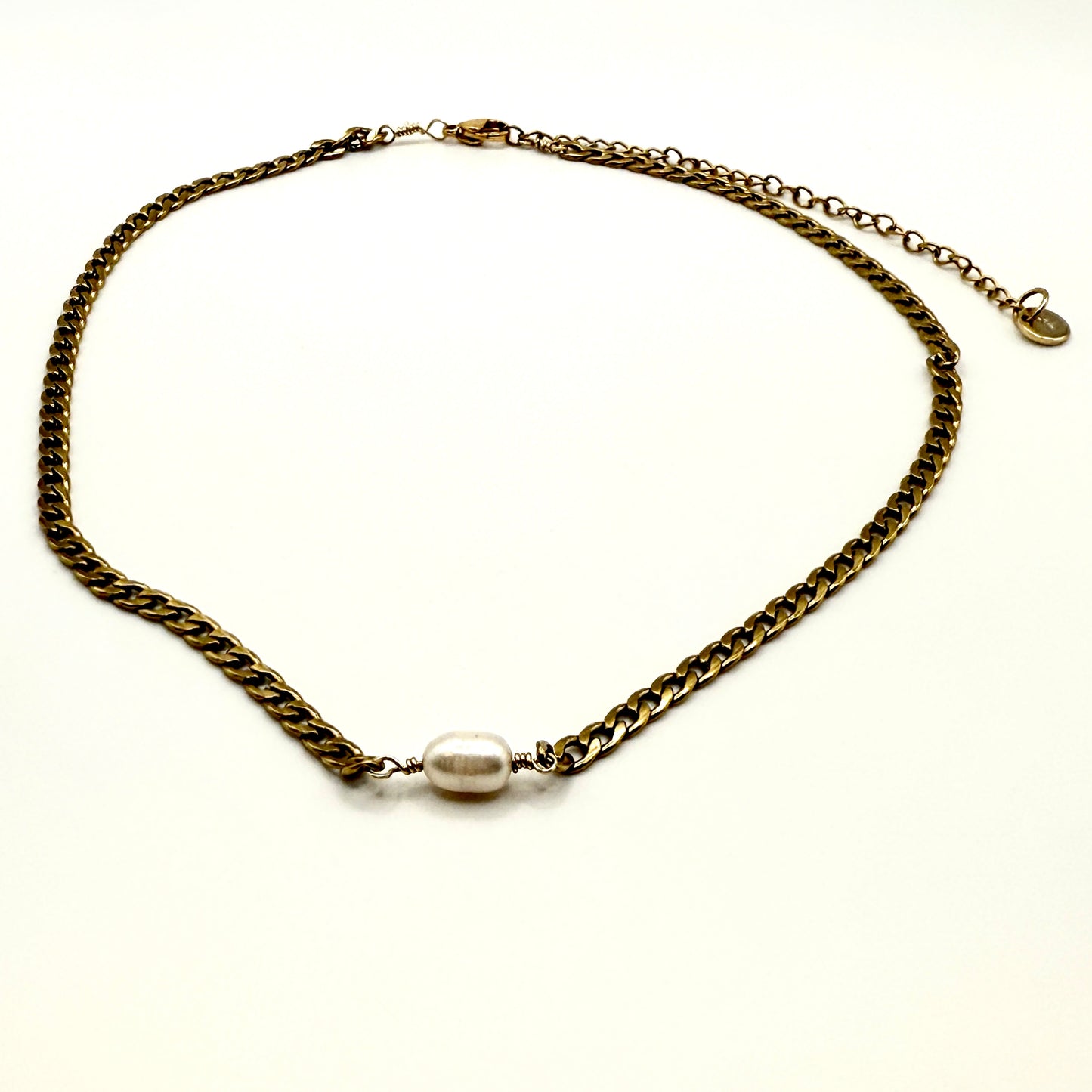 Gilded Current Pearl Collar