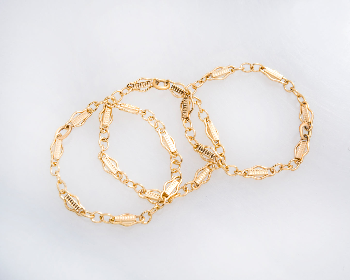 Faith Chain Ring in 14k Gold
